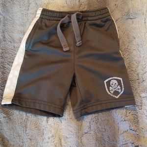 Boys shorts. Crazy 8 12-18M